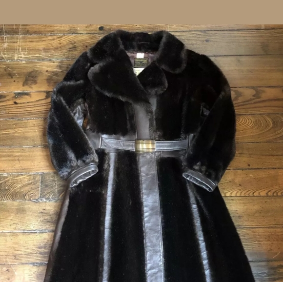 Vintage Faux Fur w/ Leather Panel Belted Coat - Picture 5 of 8